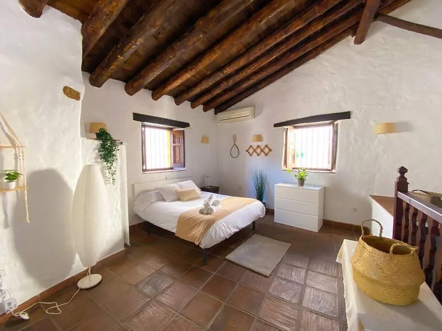 Nyaraló Casabenadalid. Casa Rural Con Piscina.